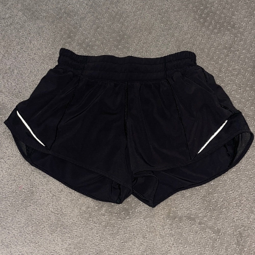Lululemon Hotty Hot shorts. 2.5” inseam
